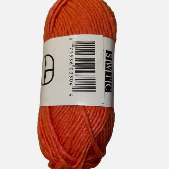 SWTC Karaoke Yarn 50% Soy Silk 50% Wool Worsted 304 Orange Peach Southwest - Picture 6 of 7